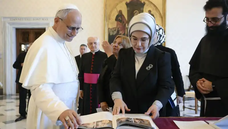 Emine Erdoğan, Papa Leo ile Gazze Konusunda Önemli Görüşme Gerçekleştirdi