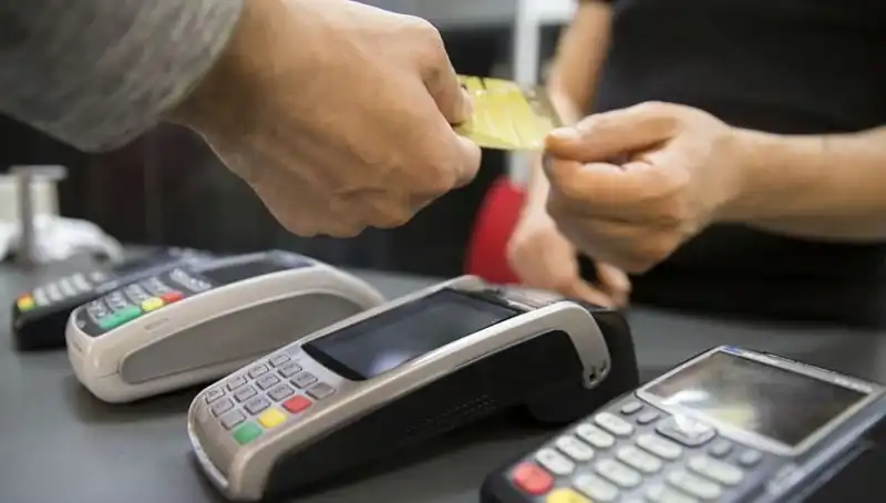 Kartlı Harcamalarda Gizli Artış: Alışverişlerinizin Gerçek Maliyeti Nedir?