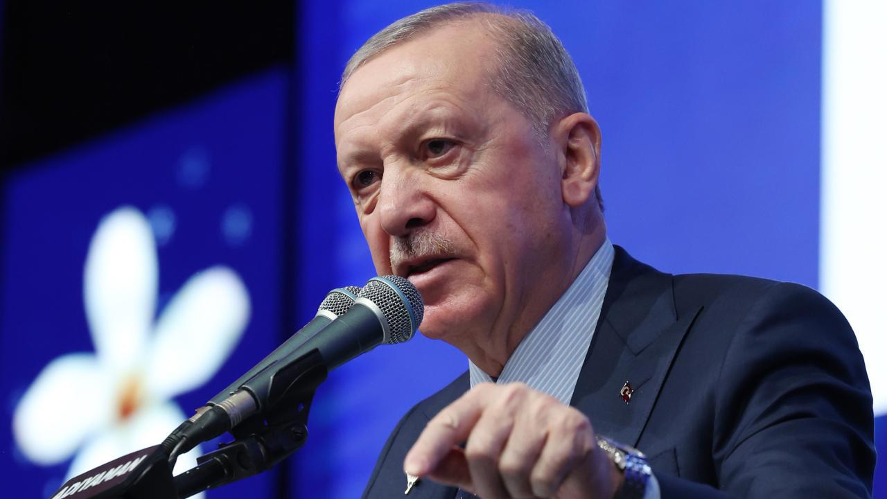 Cumhurbaşkanı Erdoğan: Deprem Bölgesinde Evine Girmeyen Vatandaşlarımız İçin Çalışmalar Sürüyor