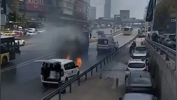 Yanan Araca TOMA ile Yapılan Müdahale, Olay Yerinde Şok Anlar Yaşandı