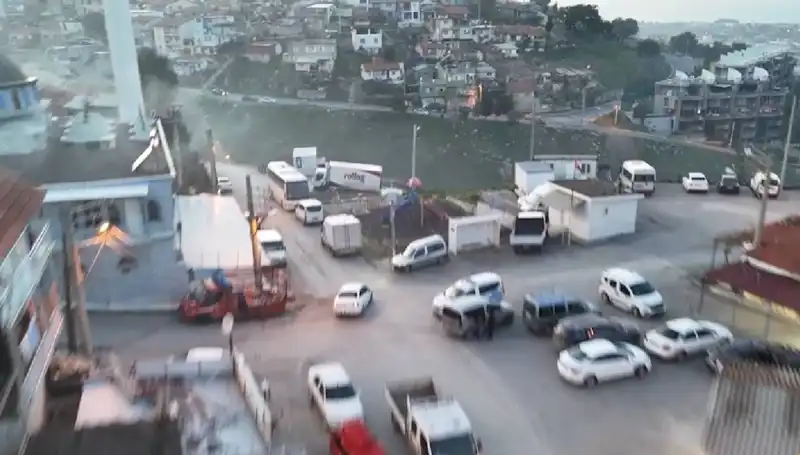 İzmir'de 99 Operasyon, 133 Şüpheli Gözaltında: Suç Şebekelerine Darbe!