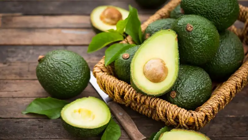 Avokado Hakkında Bilinmeyenler: Sağlıklı mı, Zararlı mı?