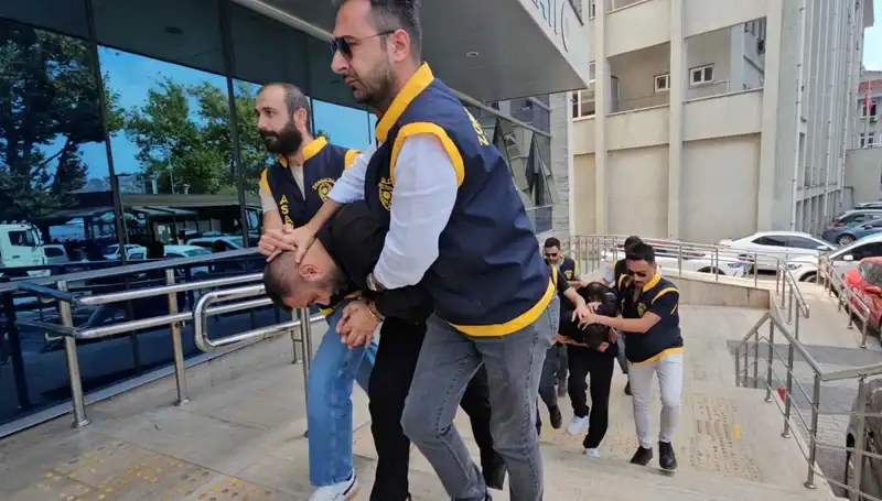 FETÖ Yalanıyla Milyonlarca Lira Vurgun: Camiada Şok Gelişmeler!