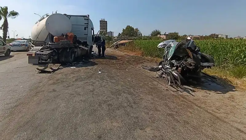 Adana'da Feci Kaza: Otomobil ve Kamyona Tanker Çarptı!