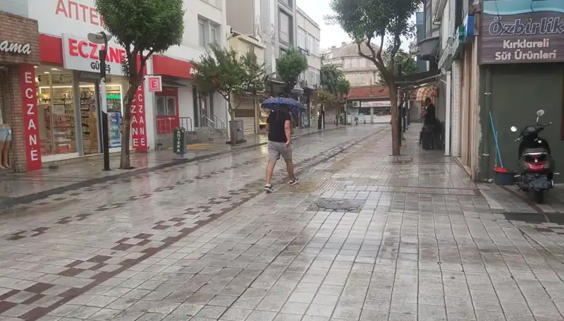 Kırklareli’yi Vuran Sağanak Yağış: Hayatı Olumsuz Etkiledi