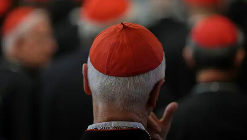 Yeni Papa Seçimi İçin Konklav Tarihi Belirlendi: Tüm Gözler Vatikan'da