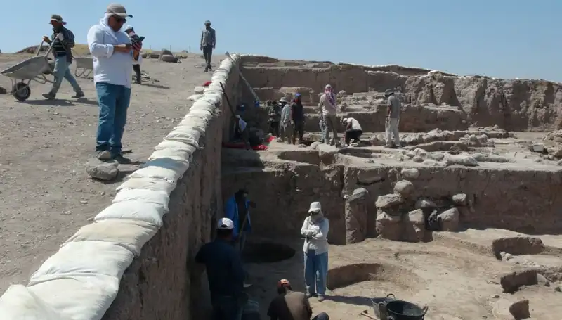 Kilis’te Oylum Höyük’te Sıcak Havalara Rağmen Kazılar Devam Ediyor