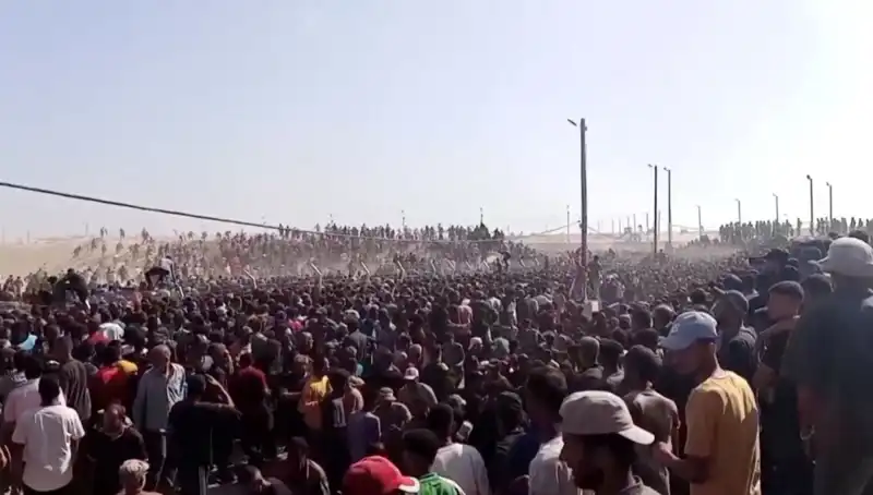 Filistin'de İnsani Yardım Talebine Yanıt: İsrail’in Saldırısı 30 Can Aldı
