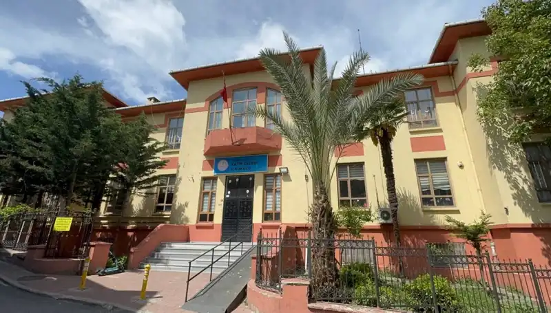 Deprem Sonrası Tehlike: Riskli Okullar Boşaltıldı