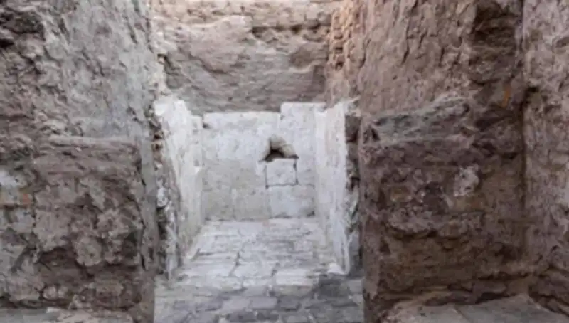 Mısır'da Tarih Yazdıran Keşif: 3.500 Yıl Öncesine Ait Kraliyet Mezarı Bulundu