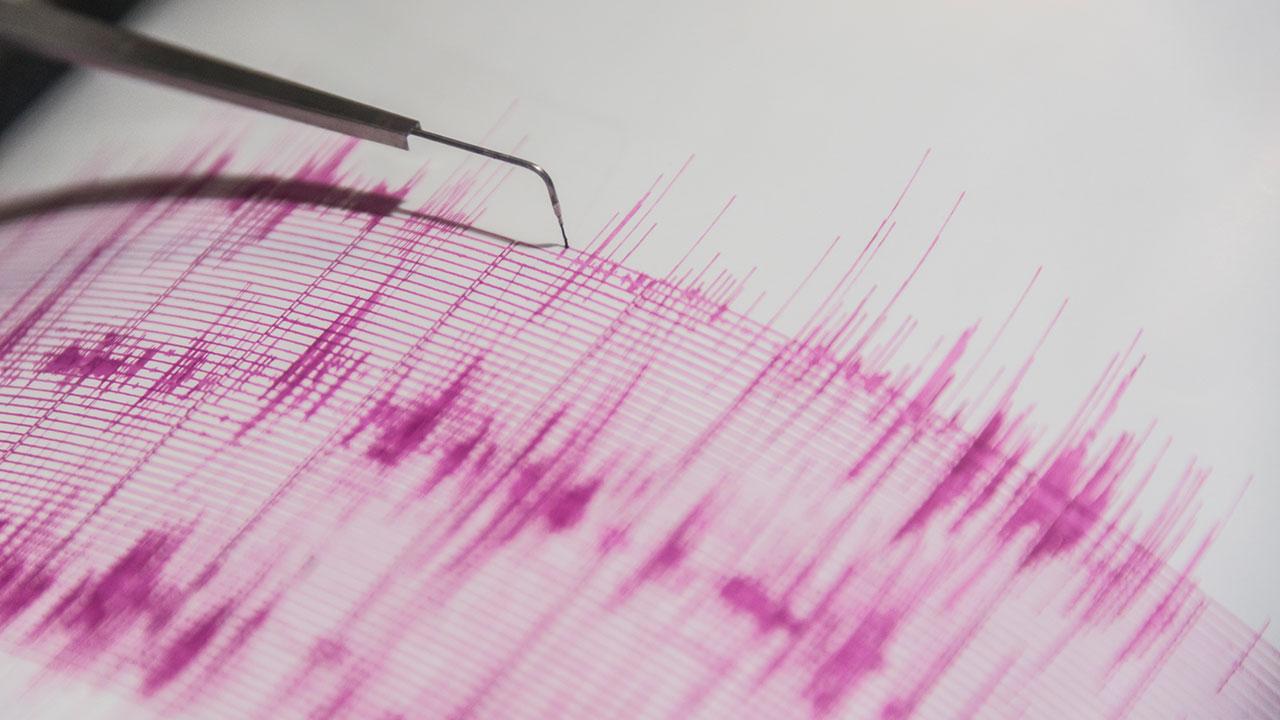 Ege Denizi'nde Ardı Ardına Depremler: Yunanistan'da Acil Toplantı Kararı Alındı