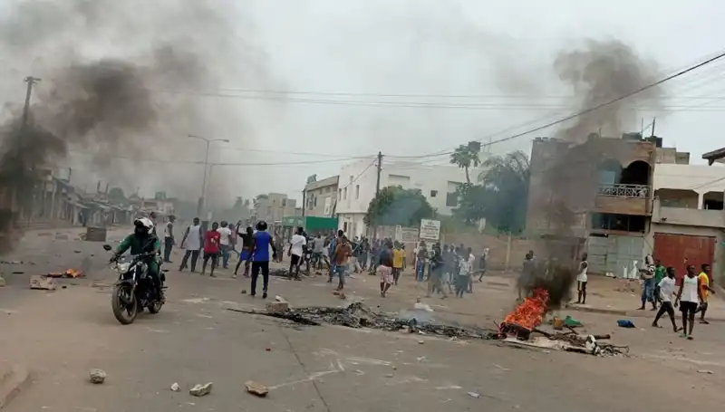 Togo'da Protesto Gösterileri: Nehirlerden 7 Ceset çıkarıldı, Ülke Kaos İçinde!