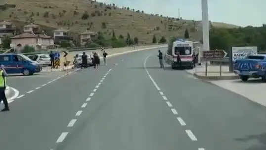 Elazığ'da Feci Kaza: İki Otomobil Çarpıştı, Çok Sayıda Yaralı Var