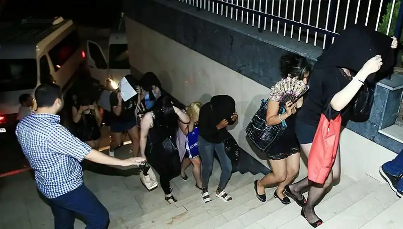 Düzce'de Fuhuş Operasyonu: 5 Zanlı Yakayı Ele Verdi