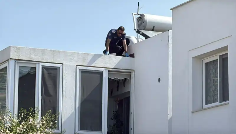 Bodrum'da Çatıdan Düşen Emekli Polis Hayatını Kaybetti: Olayın Detayları