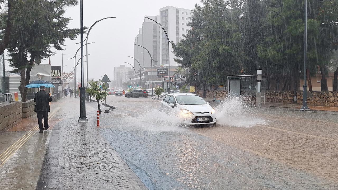 Meteoroloji 17 İli Uyardı: Turuncu ve Sarı Kodla Alarm!