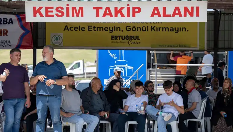 Ankara'da Kurban Pazarlarında Yoğunluk Artıyor: Alım-Satım Hareketliliği