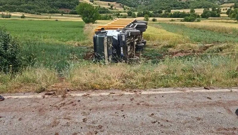 Tokat’ta Kamyon Devrildi: Şoförün Trajik Ölümü Kentte Şok Etkisi Yarattı