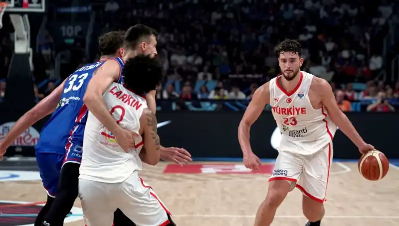 Türkiye'nin 12 Dev Adam'ı, İsveç'i 16. Turda Geçerek Çeyrek Finale Yükseldi!